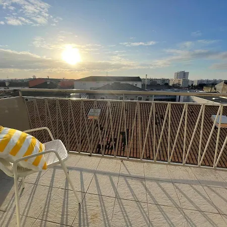 L Arlier Apartment *