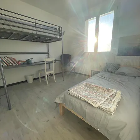 L Arlier Apartment *