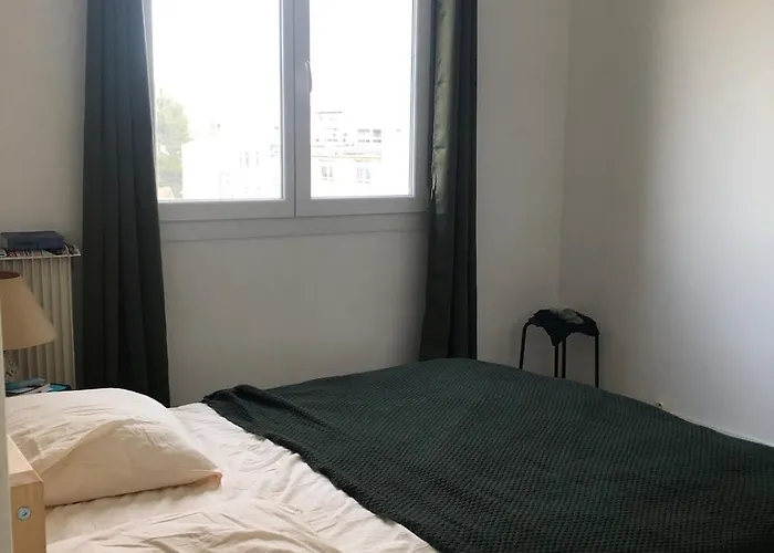 L Arlier Apartment *