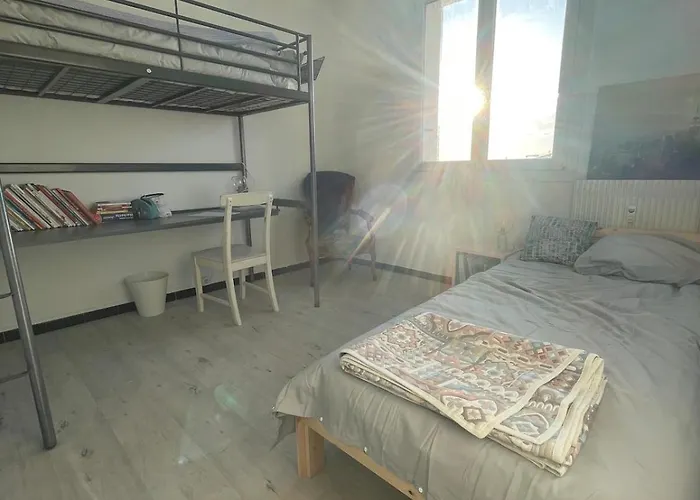 L Arlier Apartment *